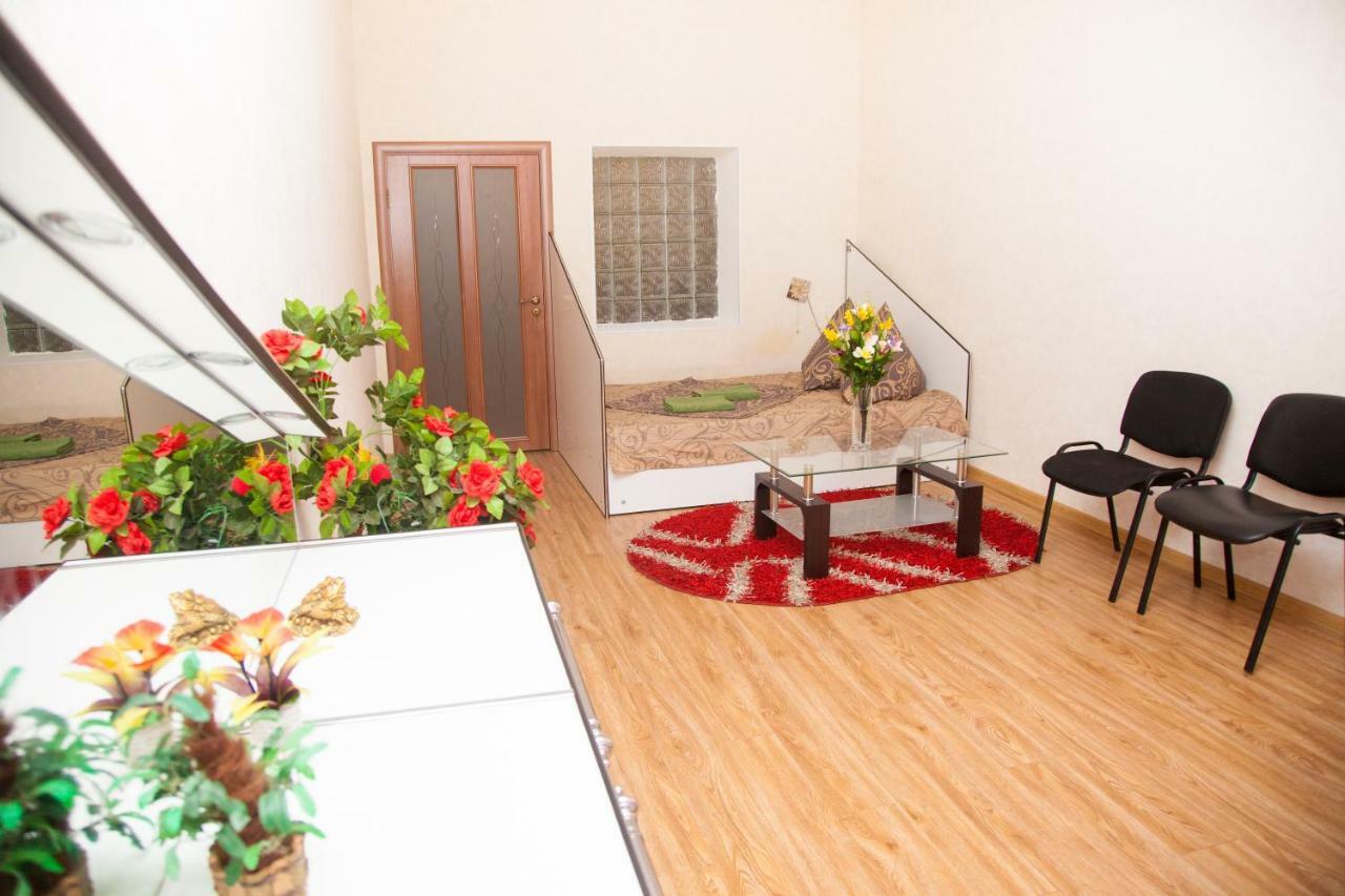 Semi-Luxury Apartment On Zhukovskogo Street 57 Zaporizhia Exteriör bild